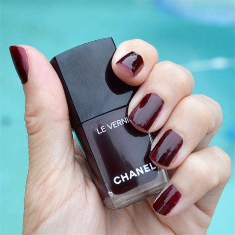 rouge noir chanel nagellak|chanel dark purple nail lacquer.